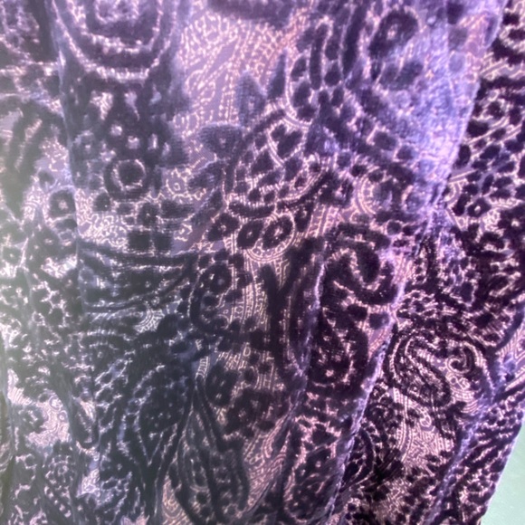 Coldwater Creek Paisley Print blouse. - Picture 3 of 5